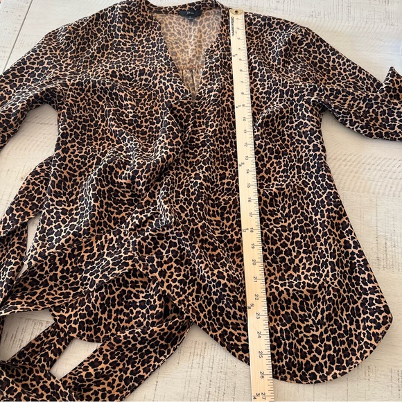J.Crew Wrap Top Size Small Animal Print - Picture 8 of 10